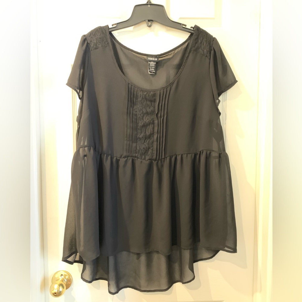 Torrid shirt size 1X